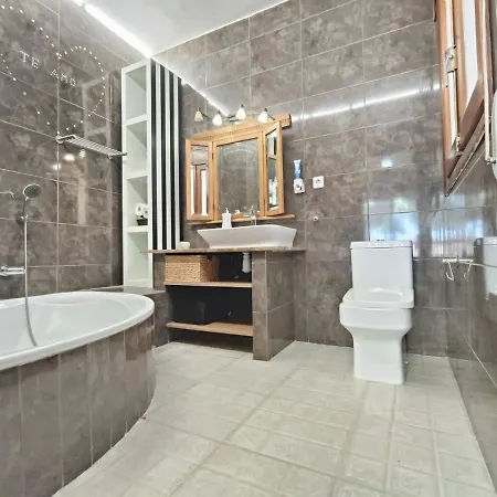 Villacats: Con Bano Privado Y Piscina Homestay szállás Aguadulce