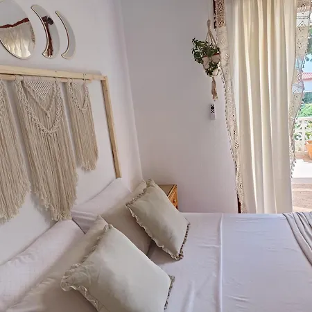 Villacats: Con Bano Privado Y Piscina